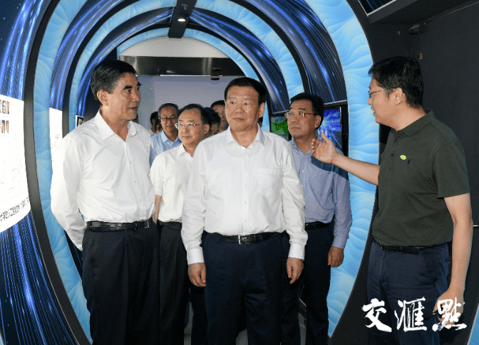 青海省党政代表团在我省考察娄勤俭吴政隆与王建军信长星出席座谈会