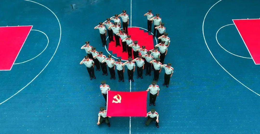创意图集|我和党旗有个合影