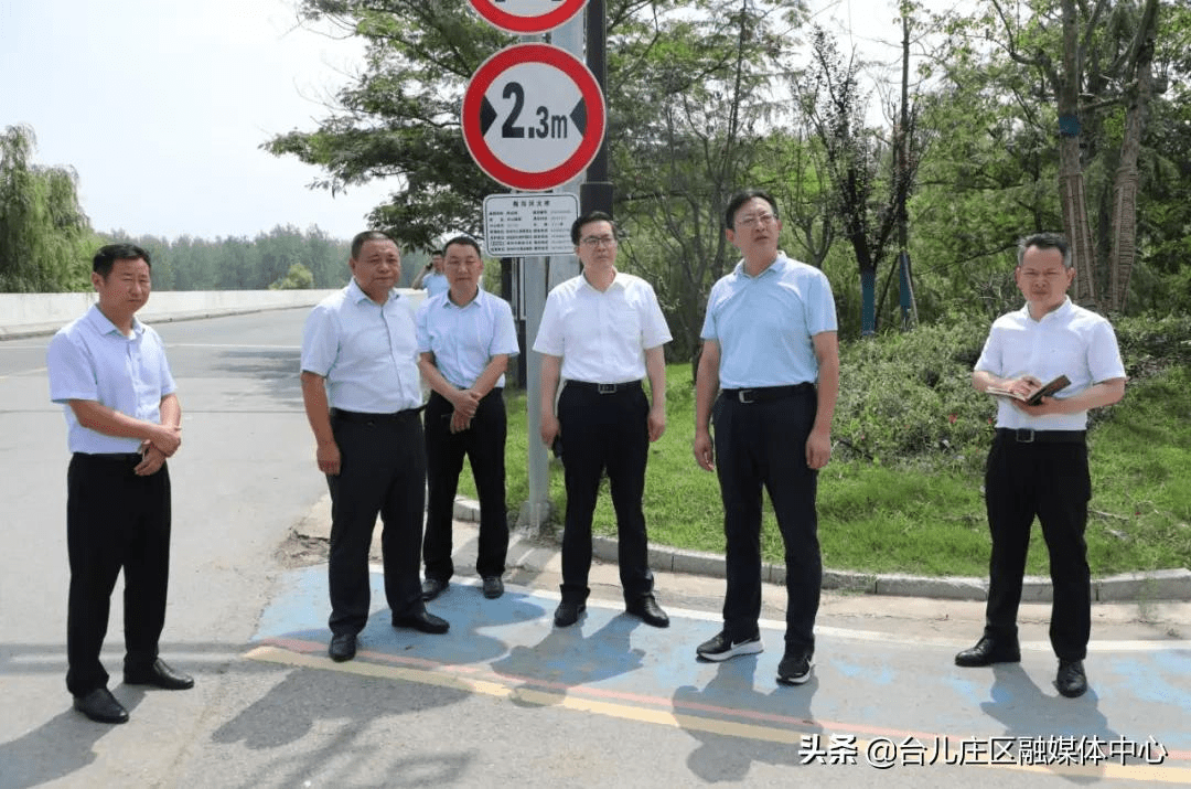 台儿庄刘涛调研省界区界景观节点整治提升