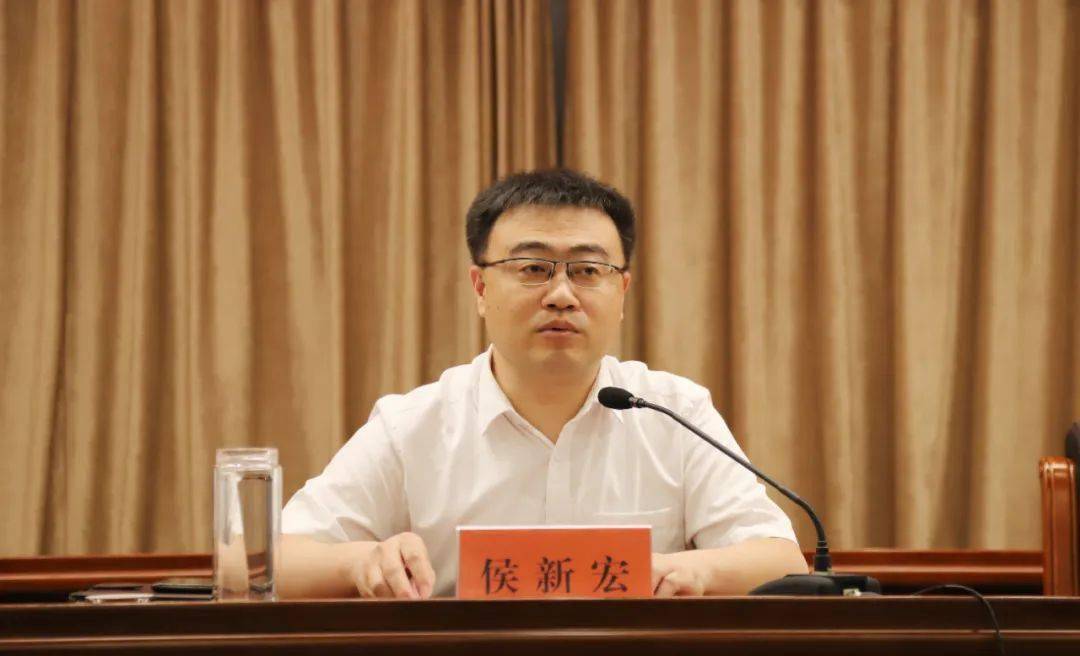 滦南县委副书记,代县长侯新宏主持会议,市委宣传部副部长,文明办主任