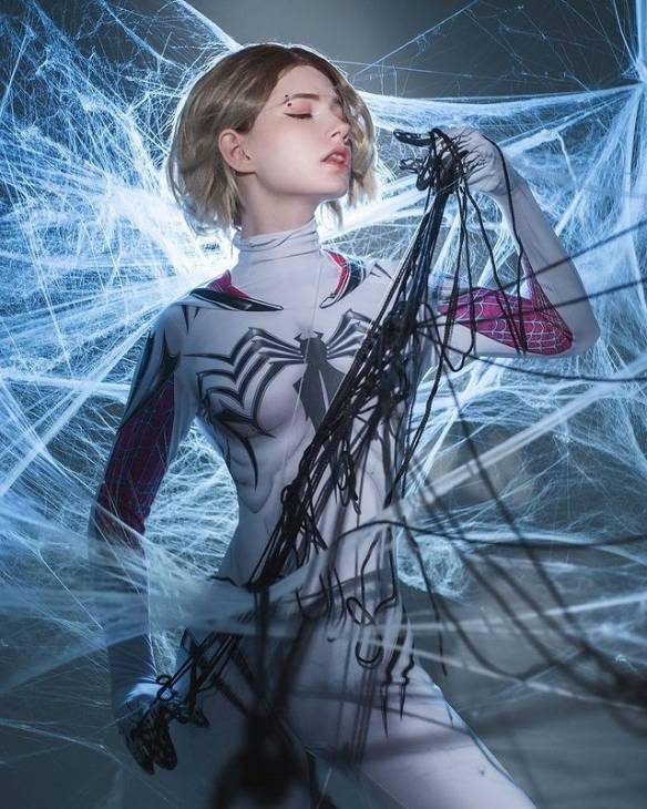 《最终幻想》系列中的女神,也是cosplay中常常被cos的角色