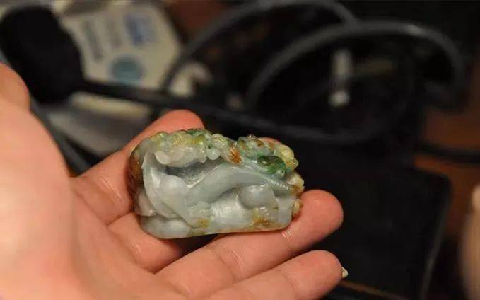 大马坎翡翠原石爱出"黄加绿",果真没失望!