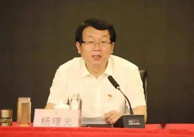 免去内乡县人民政府县长职务;免去李长江同志中共内乡县委书记,常委