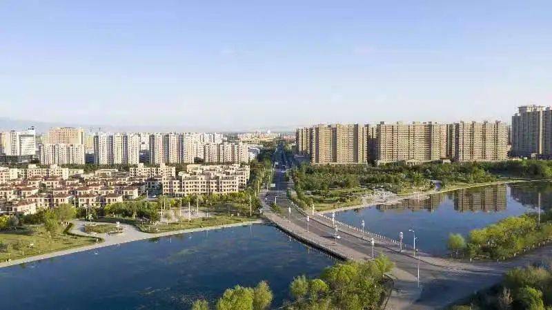 五家渠市更是处于乌鲁木齐都市圈和"乌昌经济一体化"的核心区,具有得