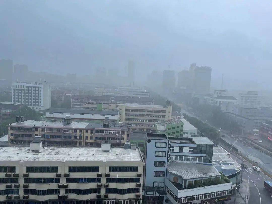 将对我区形成较大风雨影响.