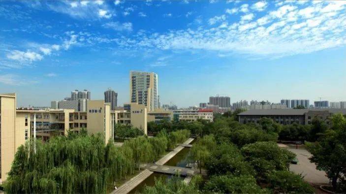 华东交通大学一级学科全国院校排名如下: 西藏民族大学地处陕西咸阳