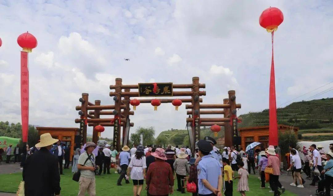 毗邻渭河源景区的渭源县鹿鸣谷农业观光园也是夏日避暑旅游的不二