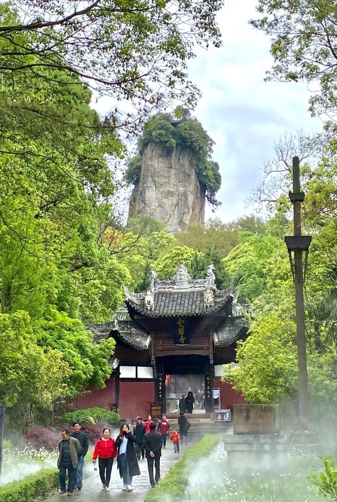 窦圌山景区建军节送福利让你清清凉凉过盛夏