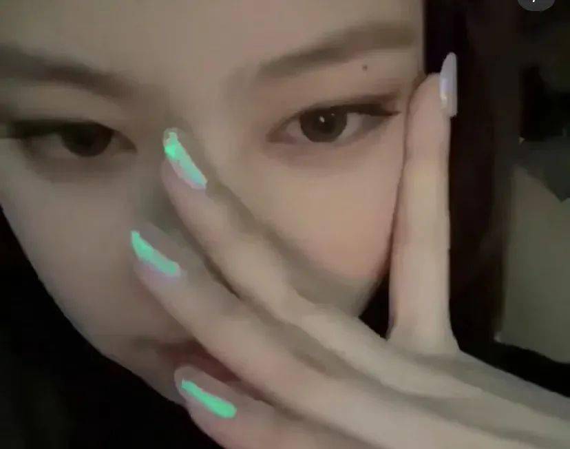 jennie同款美甲简直是纯欲风天花板