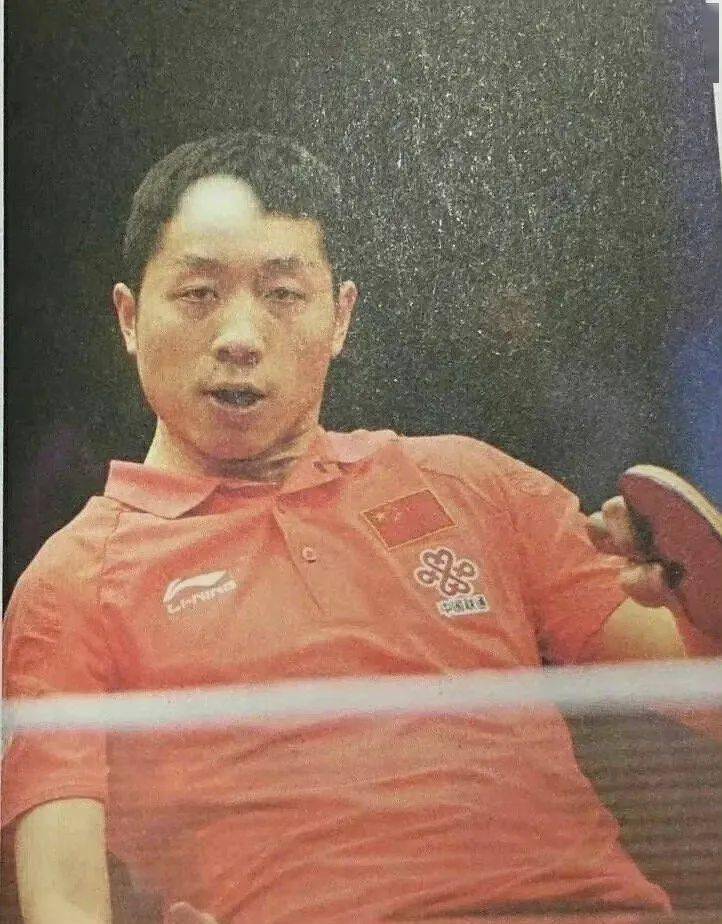 许昕被网友玩坏了粉丝亲切称他为小傻狗球馆告示禁止赤裸上身