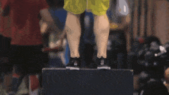 苏炳添的弹跳爆发力有多逆天?腿都不打弯儿的啊!