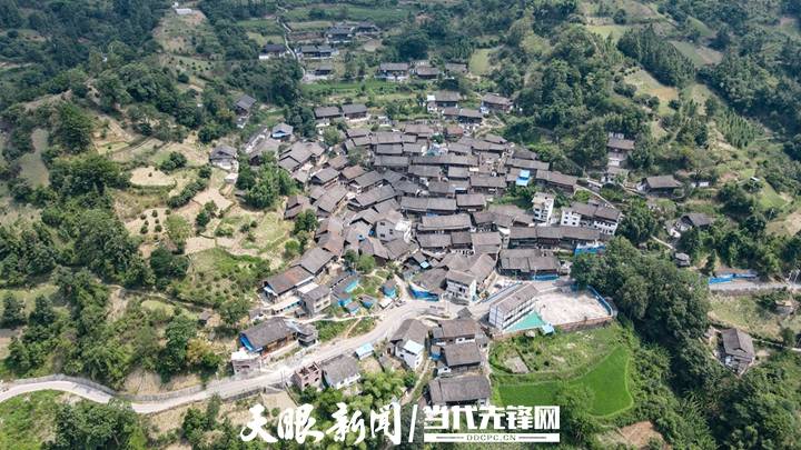"兴奋的孩童欢呼声传来,距剑河县城3公里,古朴宁静的剑河县革东镇八郎