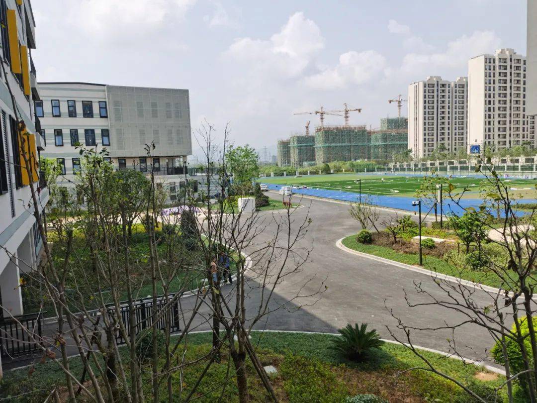 新学校新气象:我们一起走进李渔小学_金华市