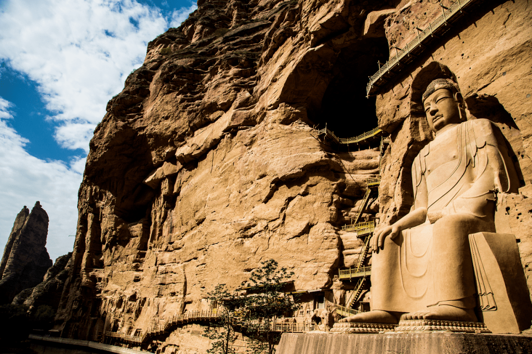 炳灵寺世界文化遗产旅游区位于临夏回族自治州永靖县,由炳灵寺石窟