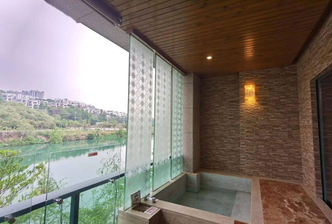 河景套房(阳台泡池 )