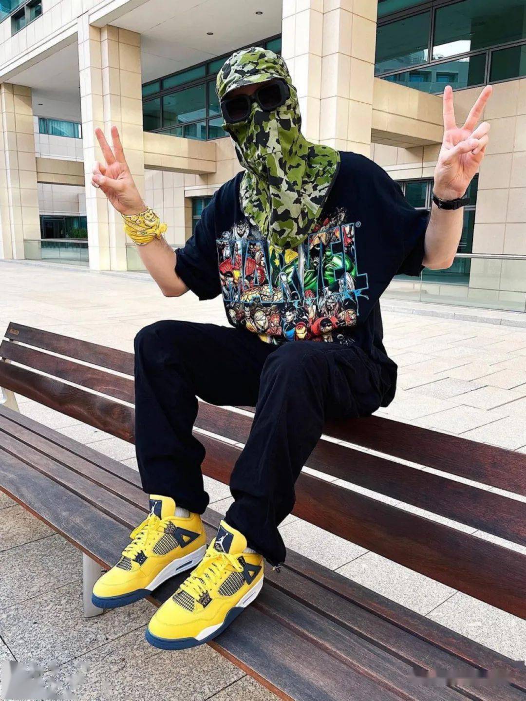 全新 "电母" aj4 还是那个