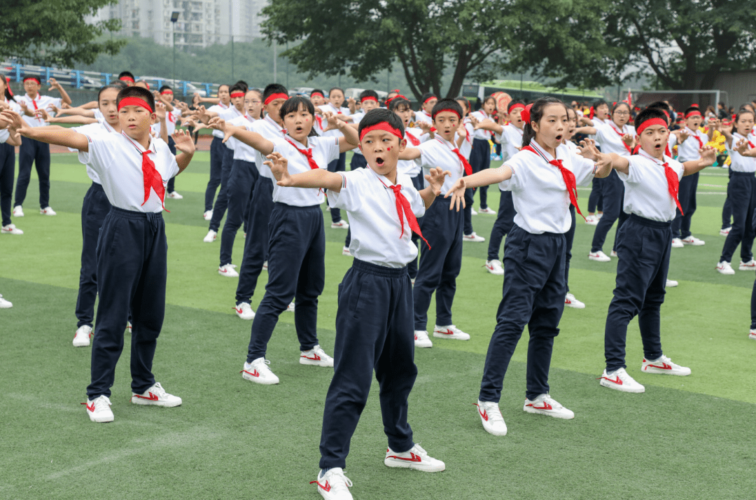 重庆40余所中学校服大盘点!