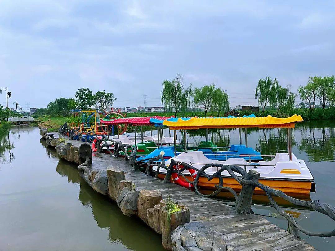 赏景戏水,开启新玩法 小满稻梦空间 乡村旅游综合体 部分水上娱乐项目