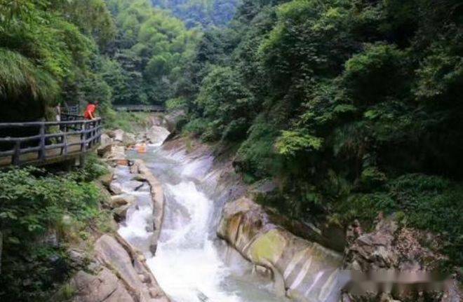 9月11日周六萍乡·徒步原生态红岩峡谷 龙溪谷一日户外活动