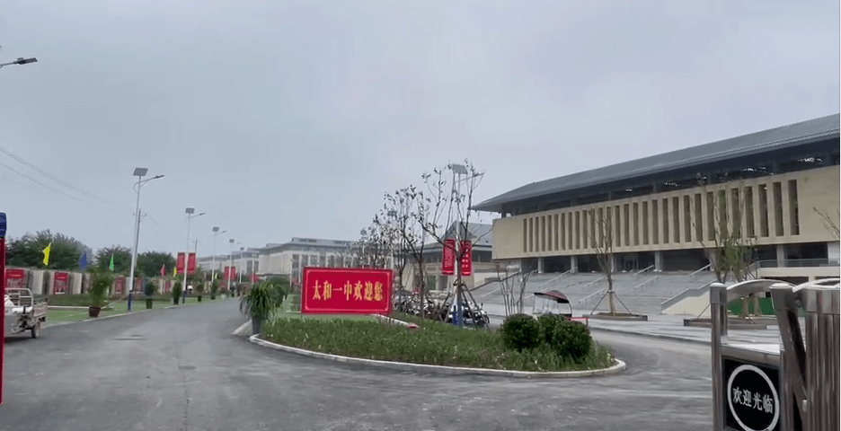 至今,华安公园城以热销800余套的热势引领太和楼市,热销背后是购房者