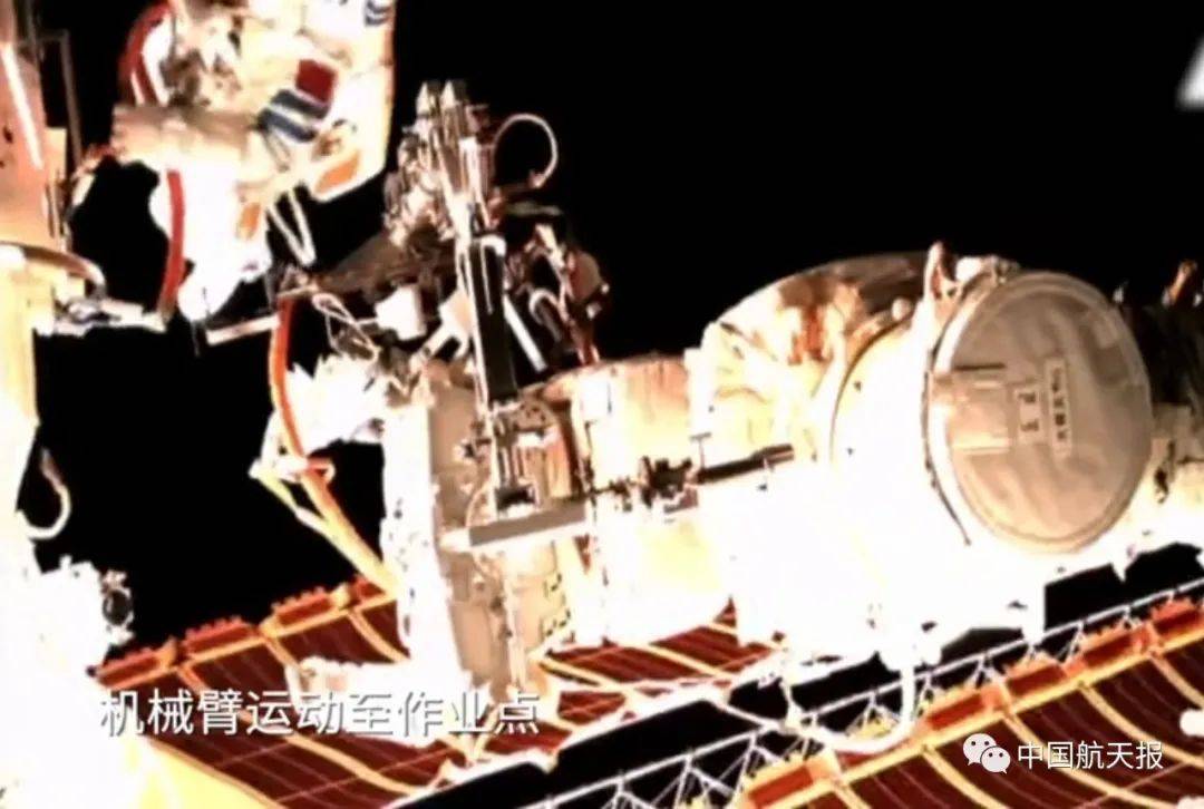 操作|太空行走：体验一种“危险的浪漫”