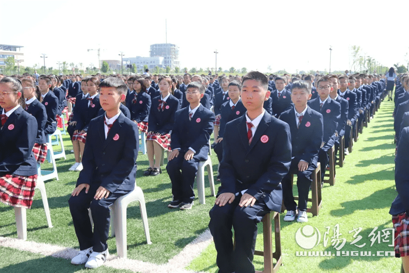 陕西师大附中渭北中学举行开学典礼暨教师节庆祝大会_临潼