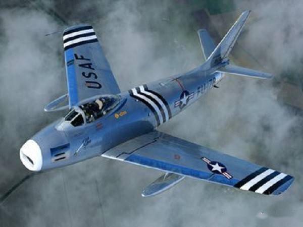 后掠翼战机的"里程碑":f-86"佩刀"!苏美还爆发"夺机"大战