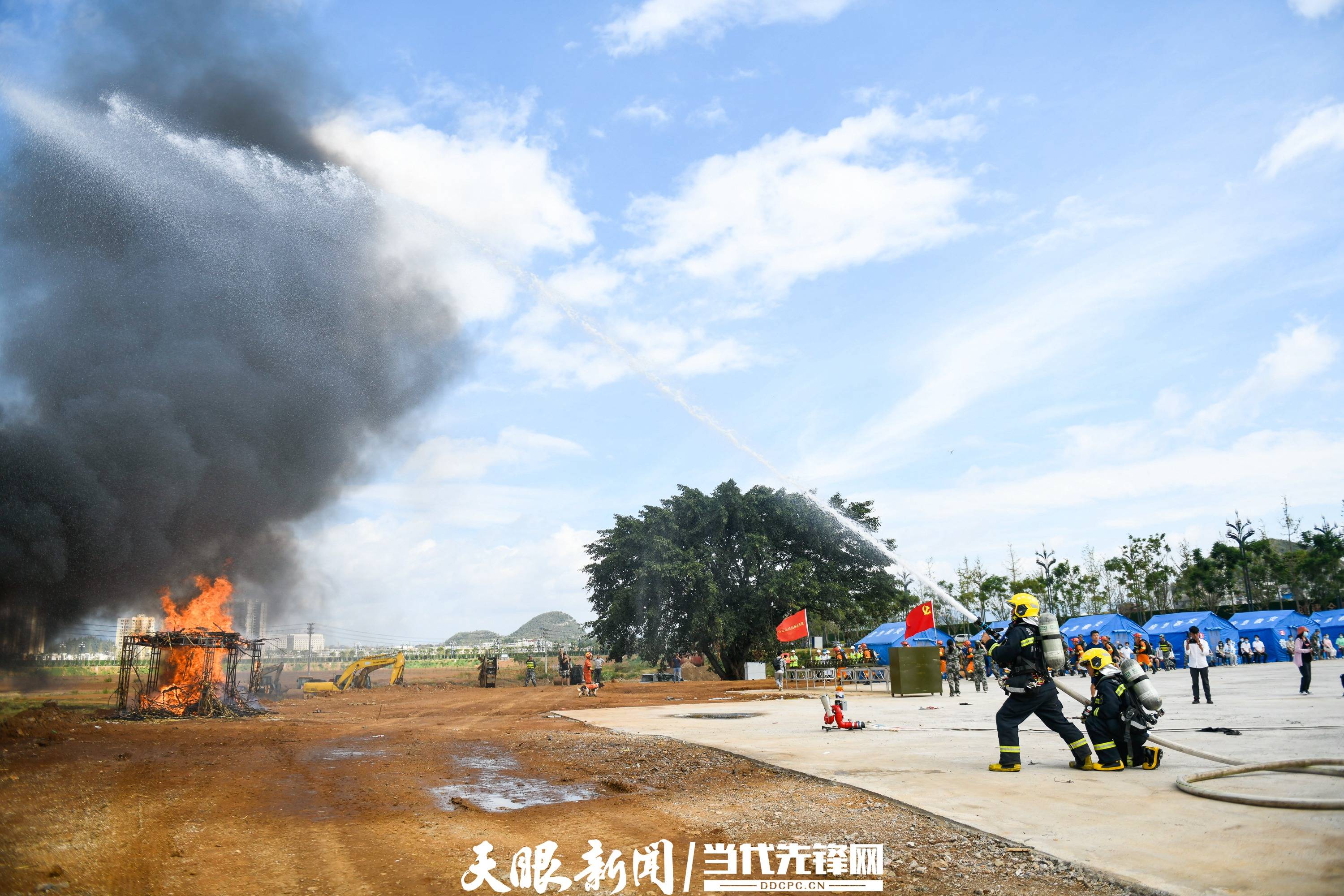 黔西南州举行人防音响警报试鸣暨防空袭综合演练