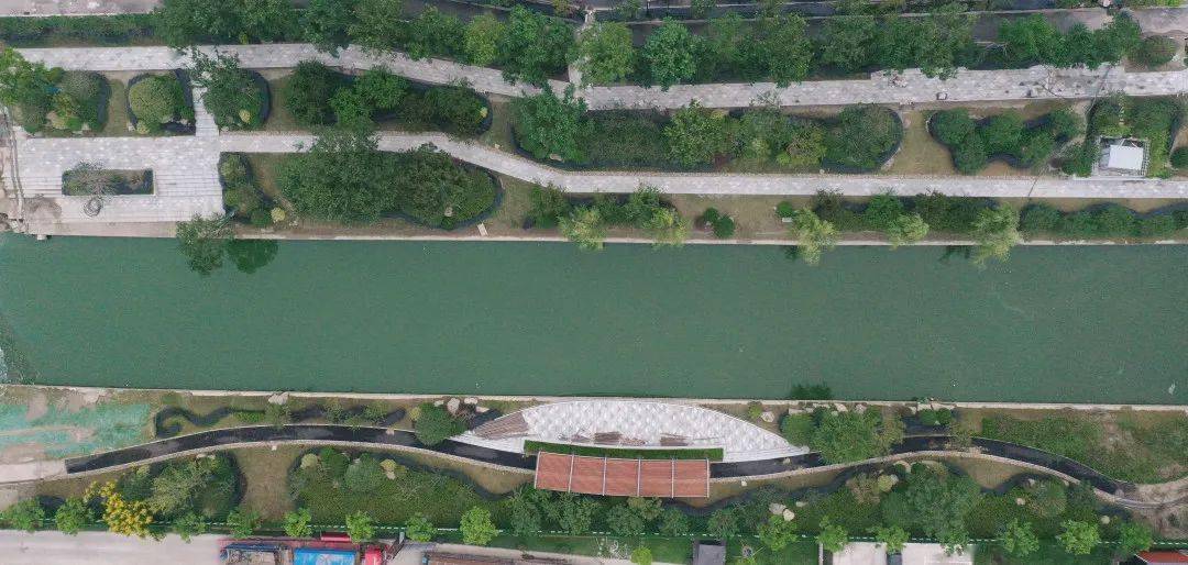 三角港河道工程位于临平乔司商贸城区块,西起杭海路,东至月牙河