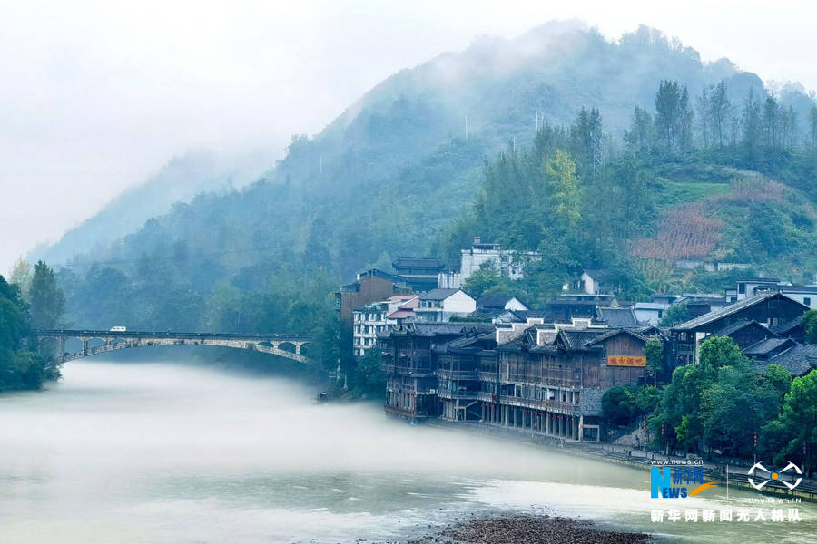 陈碧生|绘风景起风情 武陵山区生态旅游“显山露水”