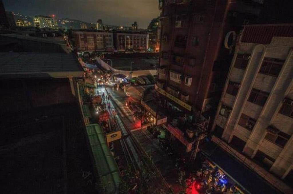 台湾双北无预警大停电:范围广泛 断电原因不明