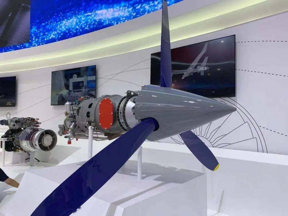 中国航发新型航空发动机亮相珠海航展