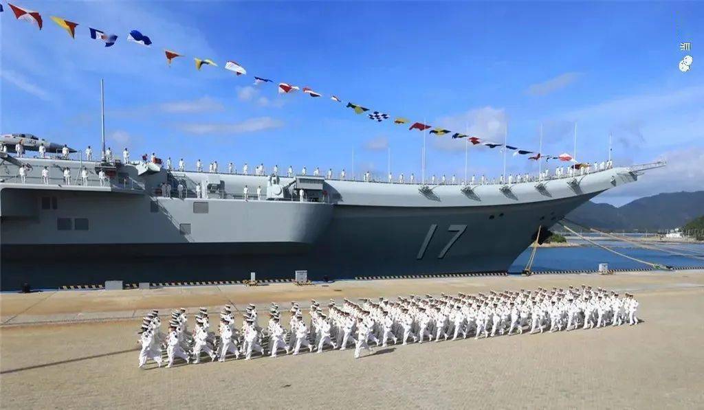 2019年12月,首艘国产航母"山东" 舰正式交付人民海军入列.
