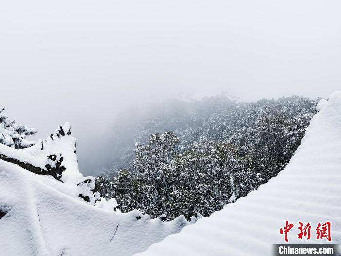 圣地|雪浴“道源圣地”崆峒山：古刹白雪墨泼若仙境