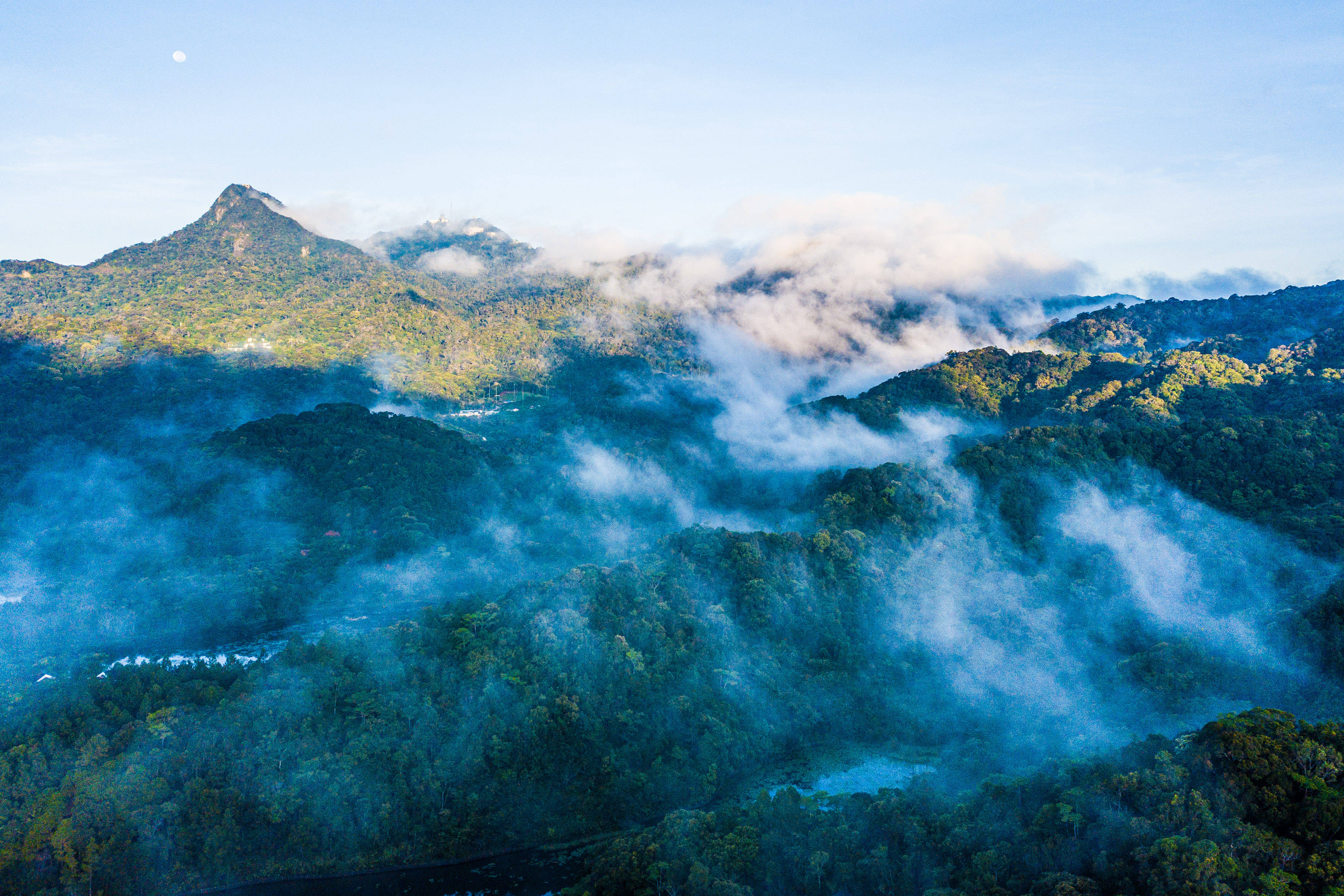 海南热带雨林国家公园尖峰岭片区风光(2020年9月4日摄,无人机照片).