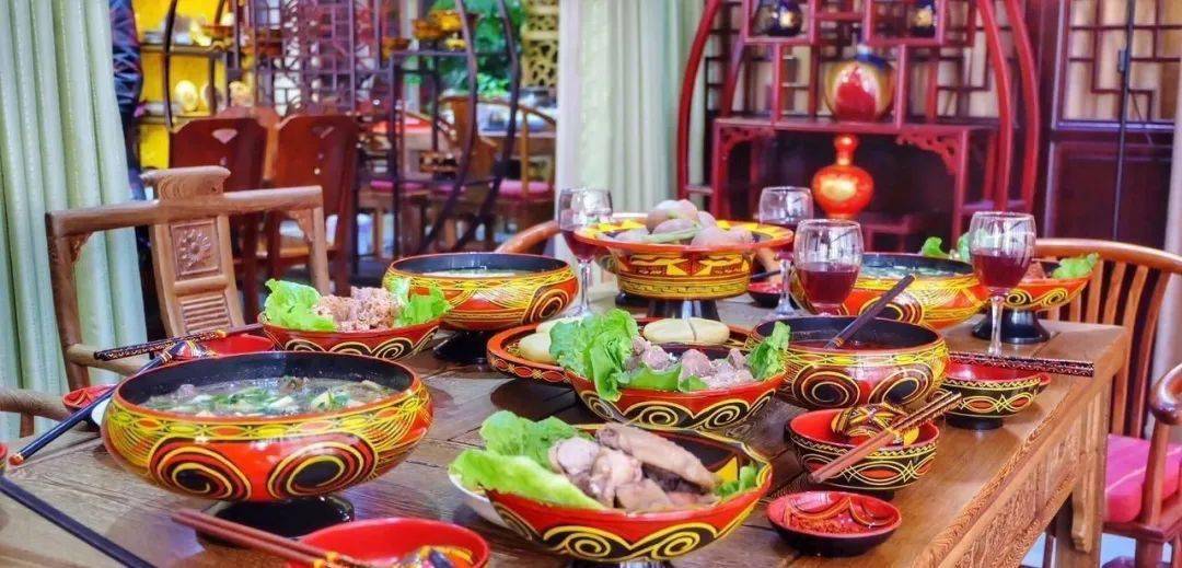 舌尖美食:贵州彝族风味宴,银杏白果特色宴,大洞竹海农家宴,玩味美食之