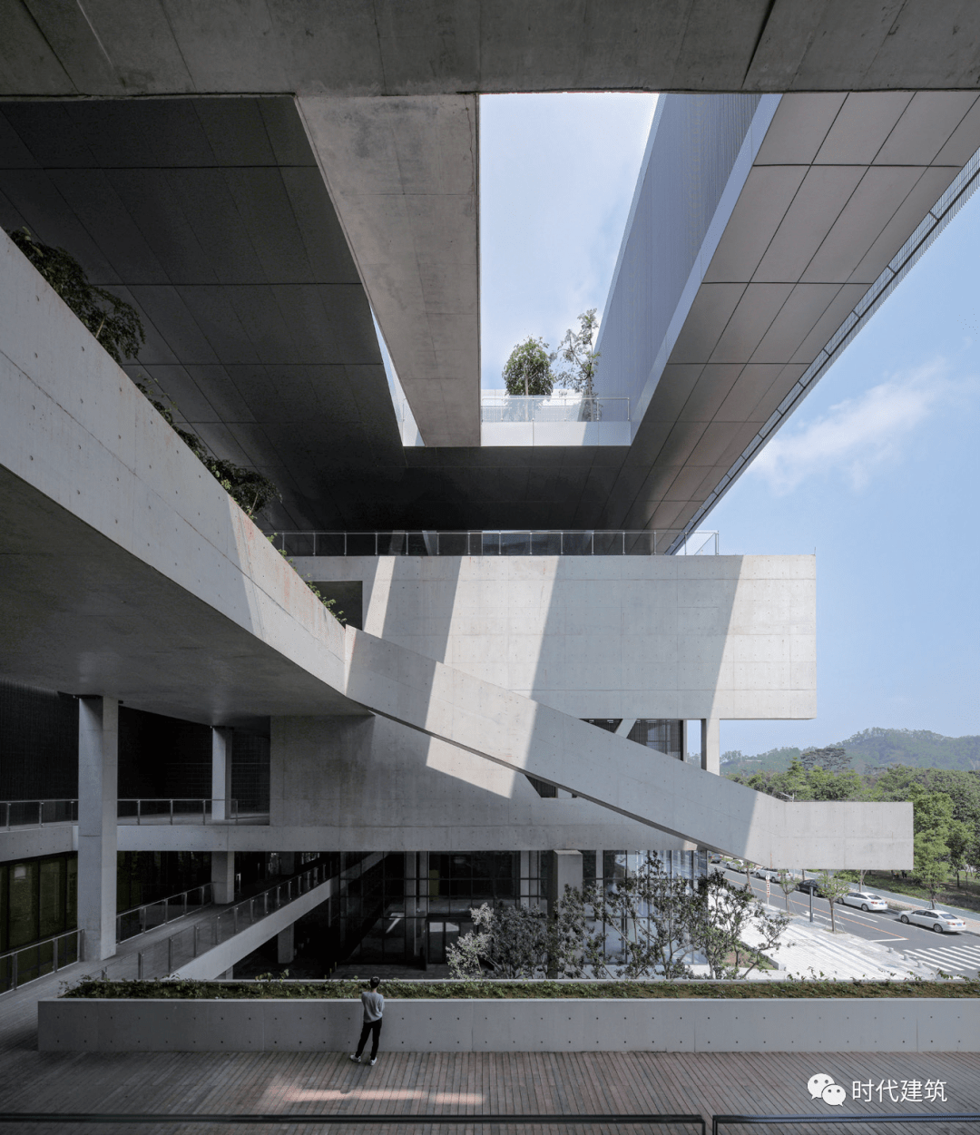 架构:深圳坪山美术馆的空间生产——一次源于对谈的评论 | 张宇星