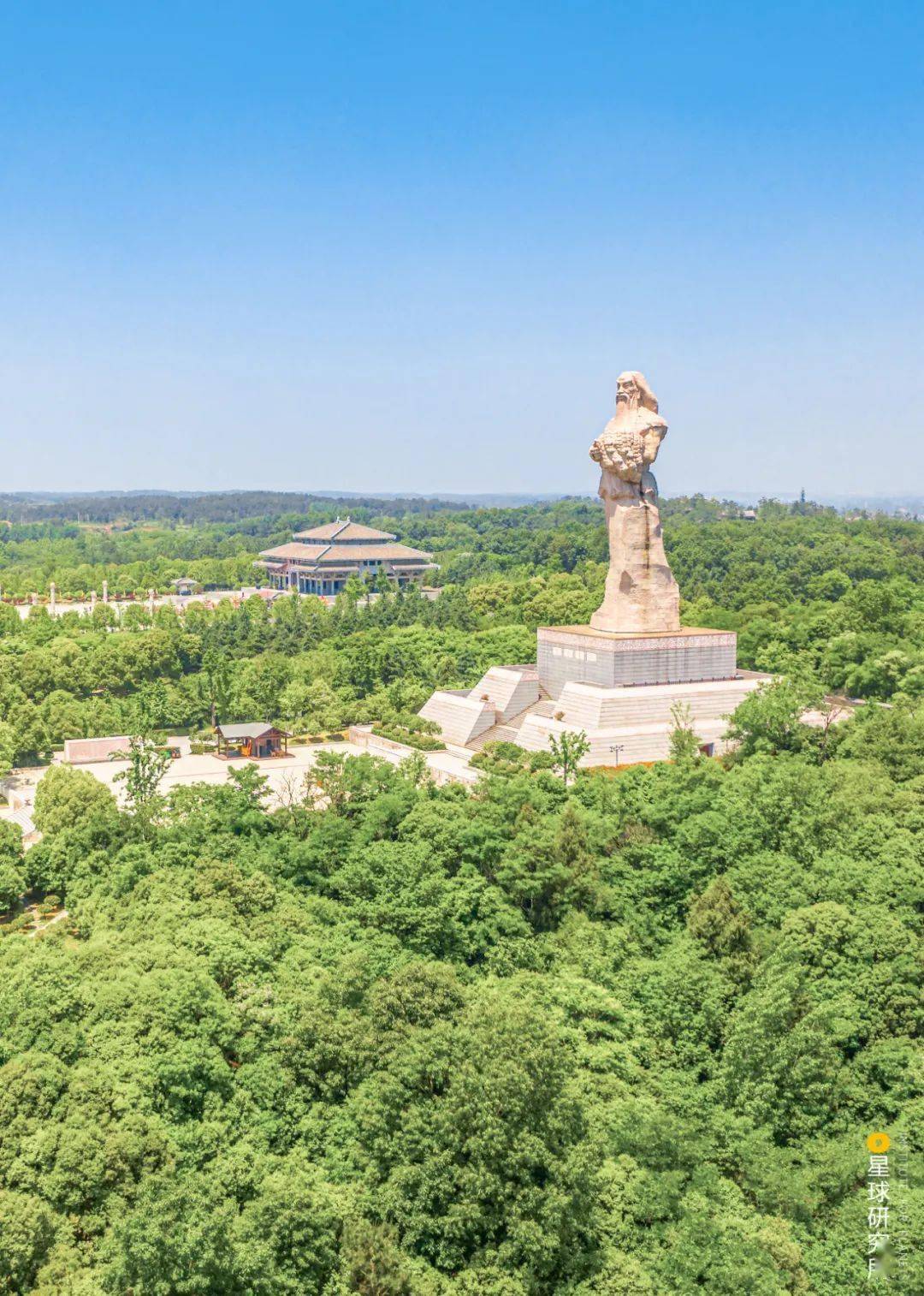 (随州炎帝神农故里;随州是传说中炎帝神农的出生地,摄影师@石耀臣)