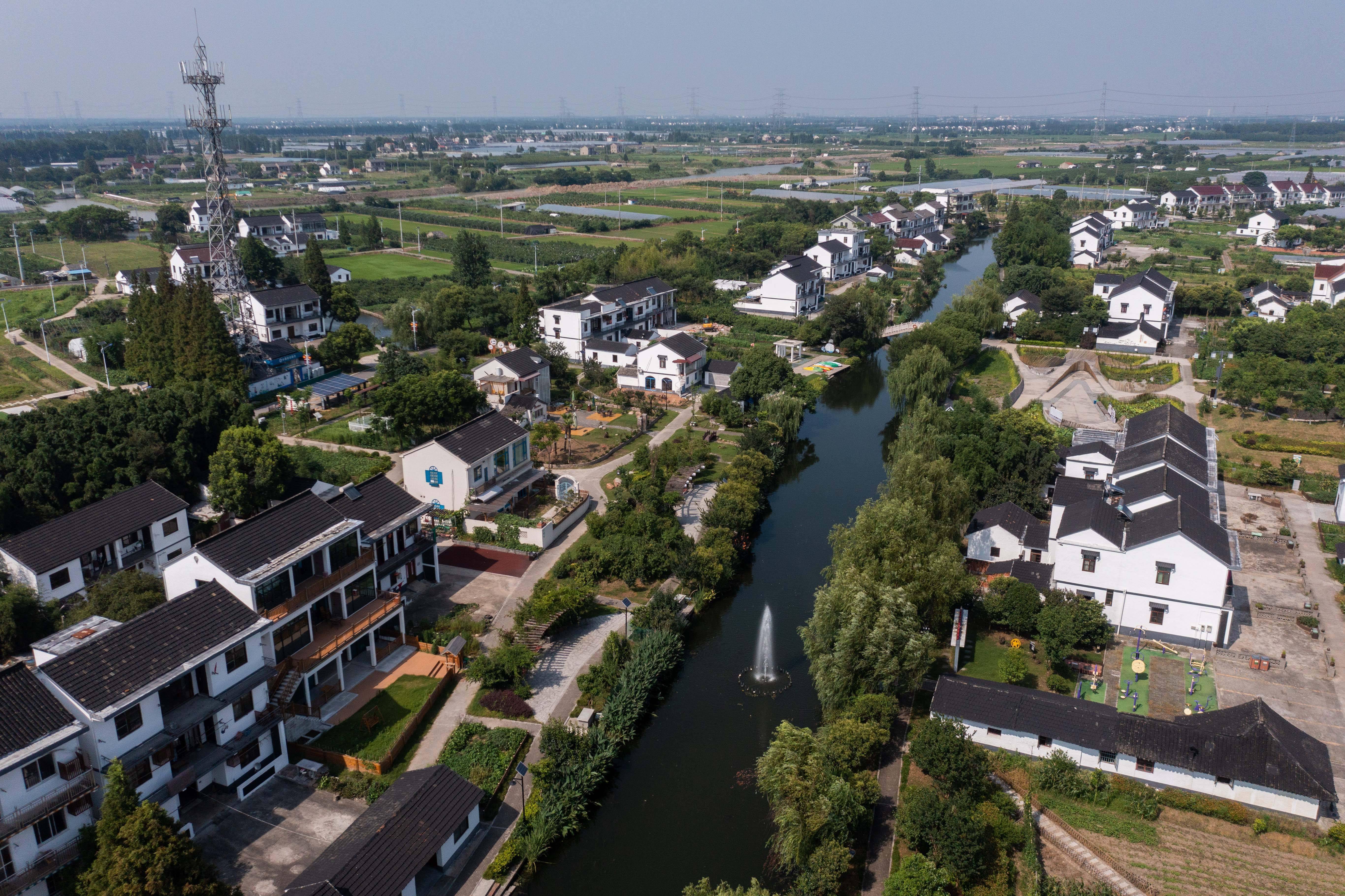 这是7月12日拍摄的浙江省嘉善市姚庄镇横港村(无人机照片.