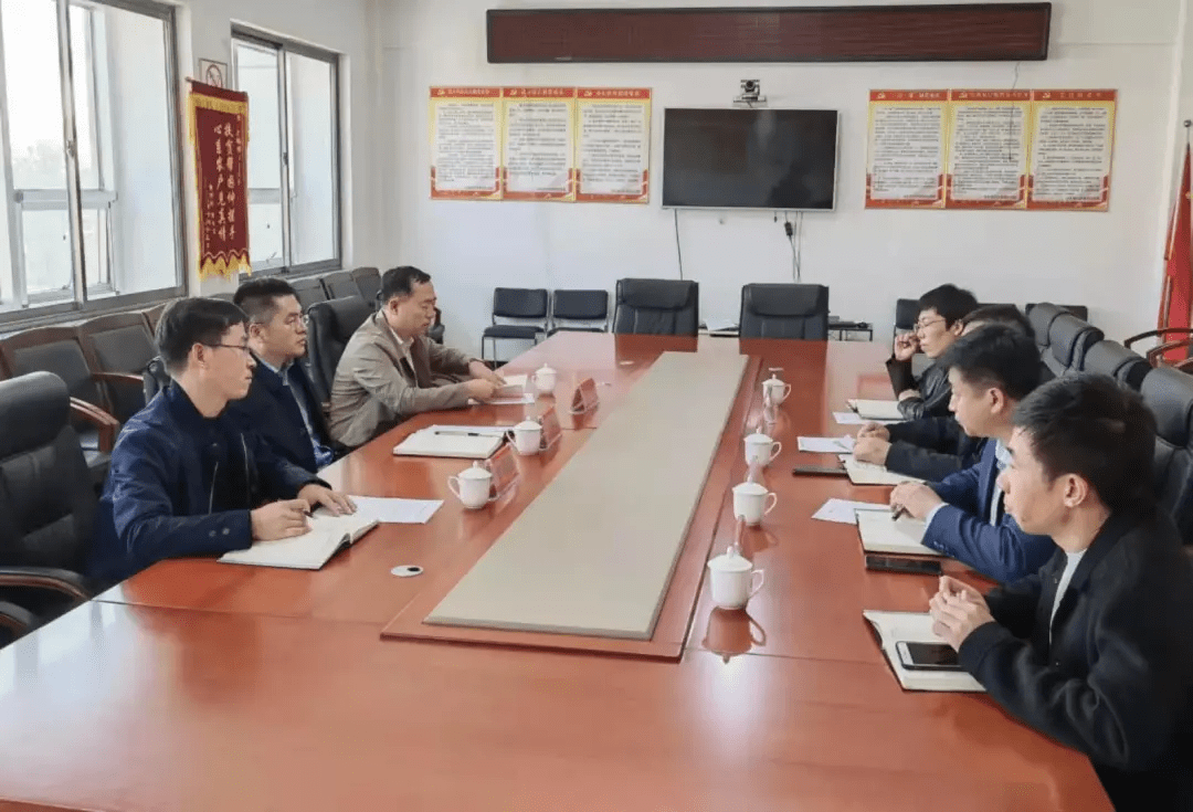 10月23日下午,盖州市委副书记,代市长袁世君到万福镇调研.
