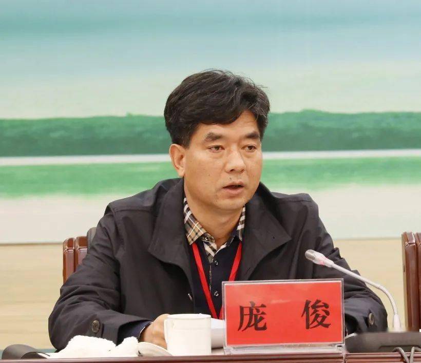 庞俊指出,滇中地区是云南经济社会发展的重要引擎,文旅和康养产业已