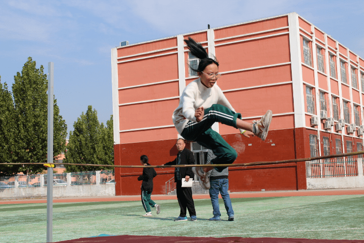 感受健康 飞扬快乐—阳谷县阿城中学召开2021秋季田径运动会