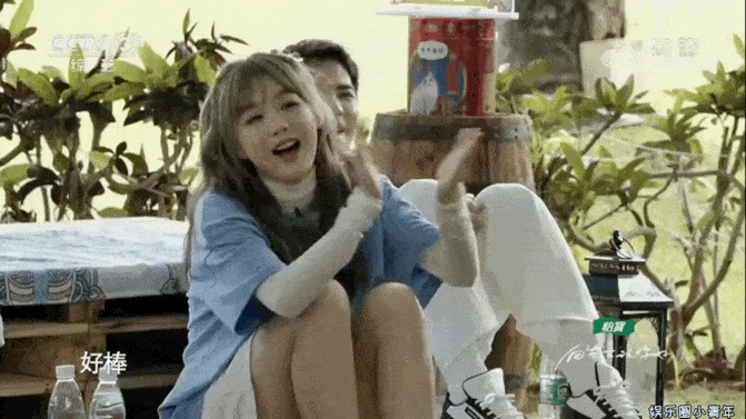 是"微笑猎人"也是"初恋脸"女神,她的冬日穿搭你种草了