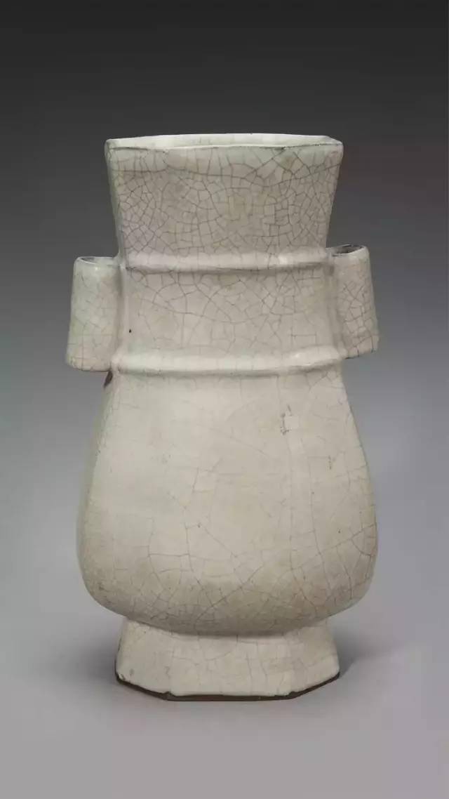 [南宋] 哥窑灰青釉贯耳八方穿带扁壶故宫博物院(藏) 「金丝铁线」哥窑