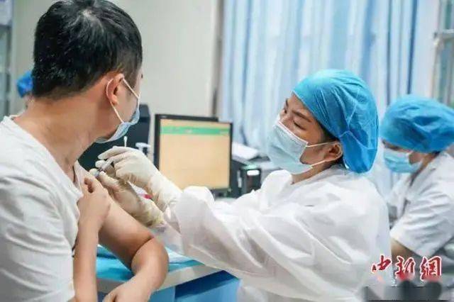 【疫情防控】新冠疫苗加强针,这些人需要打!