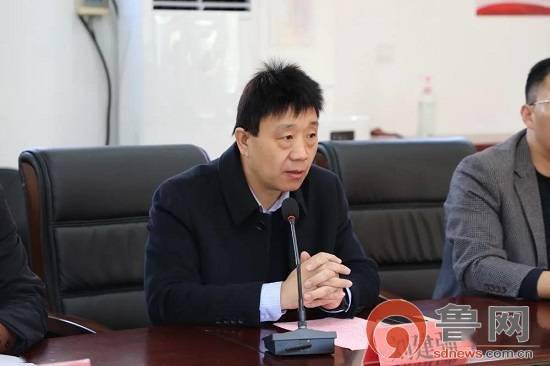 临沂第六中学举行老教师荣退仪式