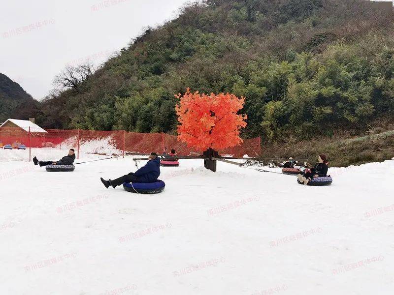 快约金佛山北坡滑雪场可以滑雪啦