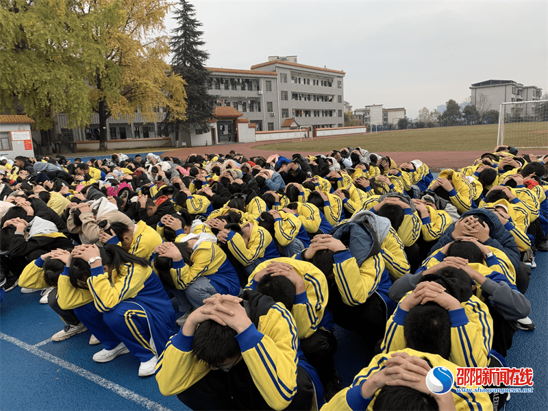 武冈市实验中学举行安全应急演练_邵阳