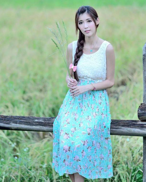 台湾女神金允乔这美腿百看不厌啊
