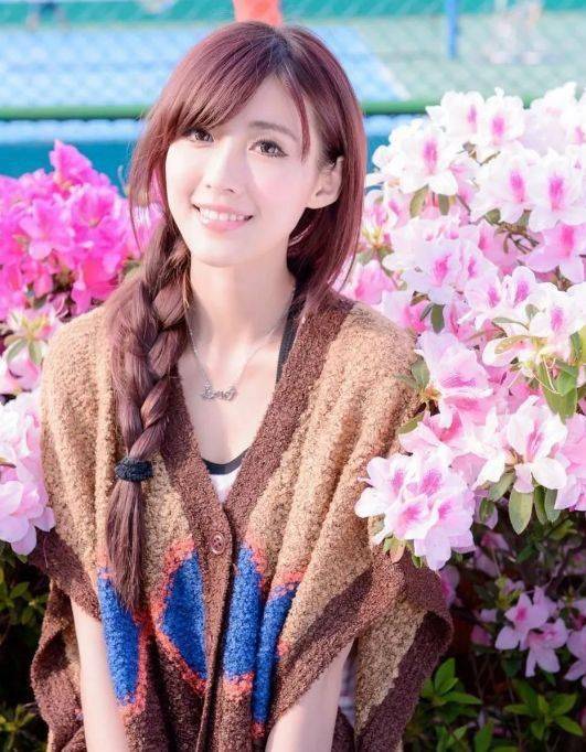 台湾女神金允乔这美腿百看不厌啊
